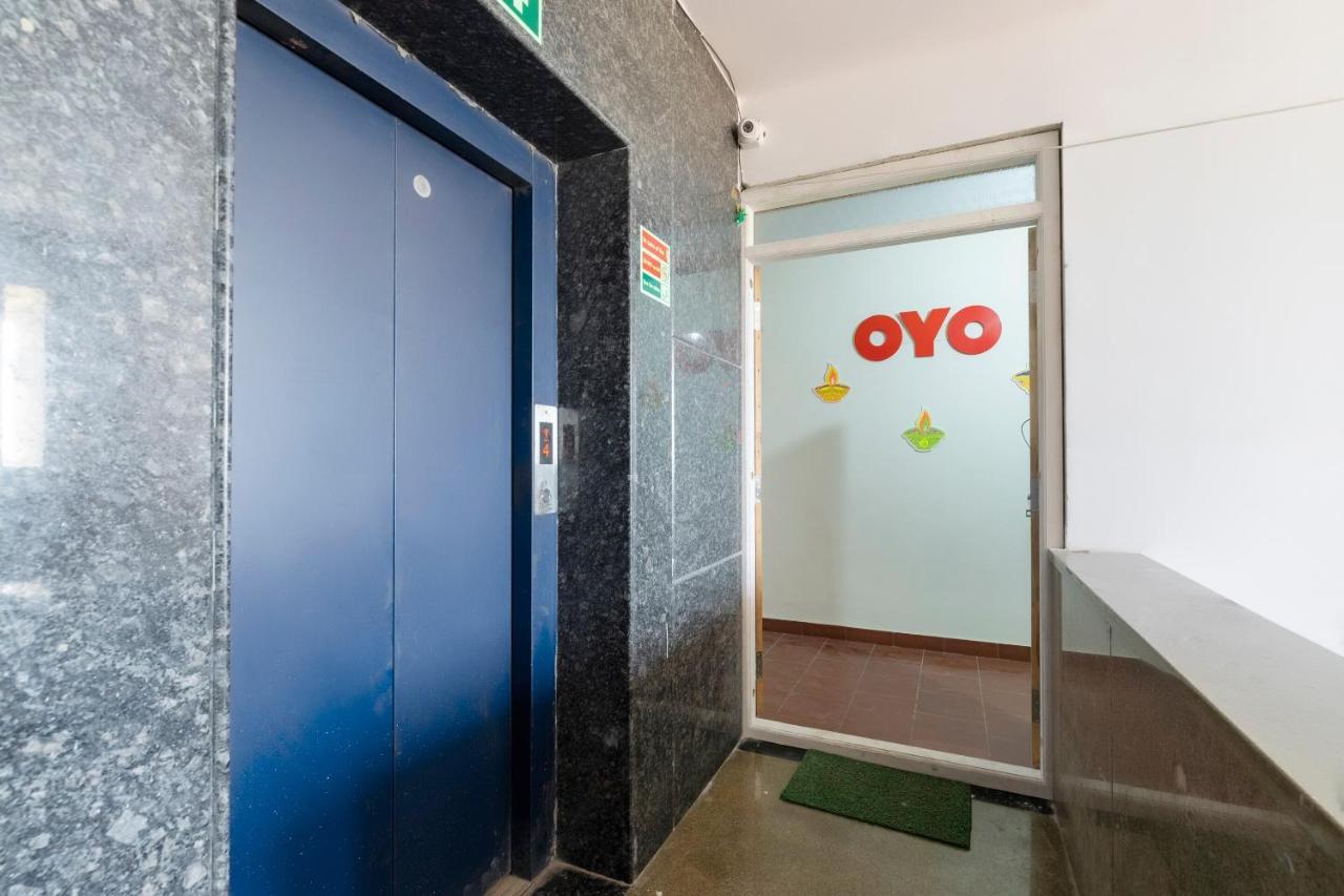 Oyo 49073 Whitefield Comforts Hotel Bengaluru Kültér fotó