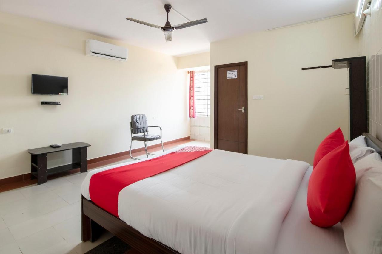 Oyo 49073 Whitefield Comforts Hotel Bengaluru Kültér fotó