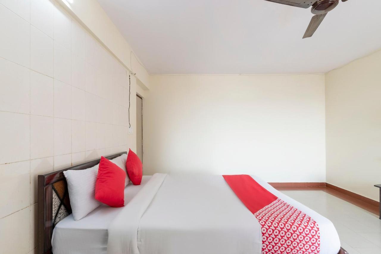 Oyo 49073 Whitefield Comforts Hotel Bengaluru Kültér fotó