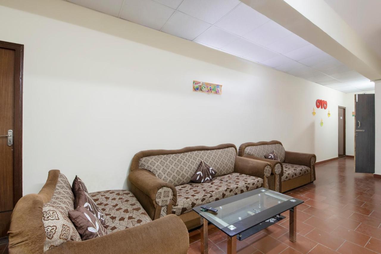 Oyo 49073 Whitefield Comforts Hotel Bengaluru Kültér fotó