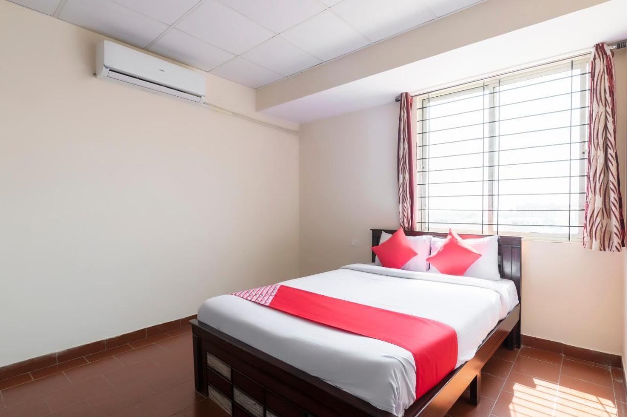 Oyo 49073 Whitefield Comforts Hotel Bengaluru Szoba fotó