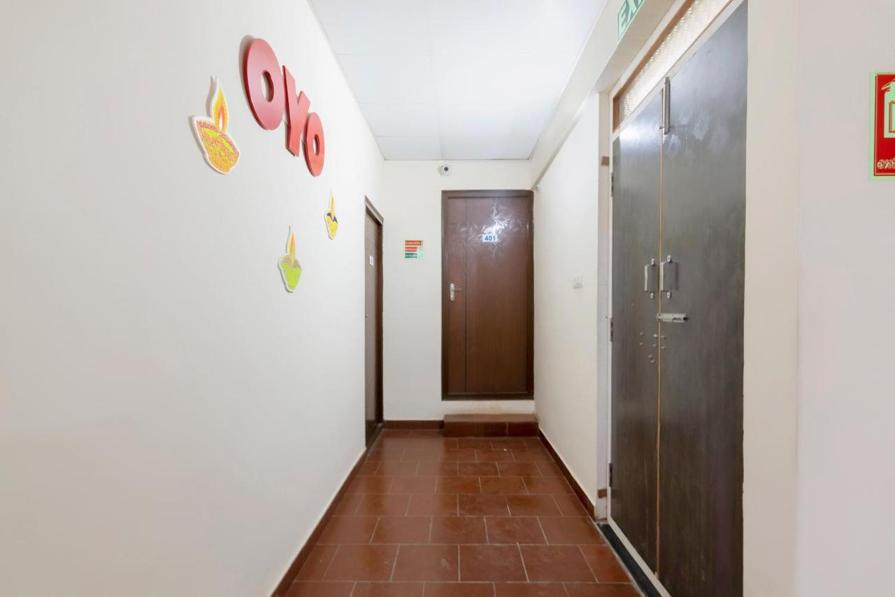 Oyo 49073 Whitefield Comforts Hotel Bengaluru Kültér fotó